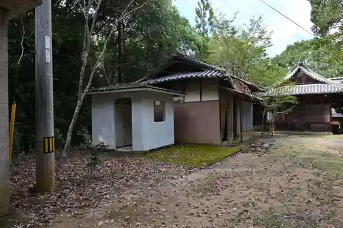 伊加々志神社の建物その他