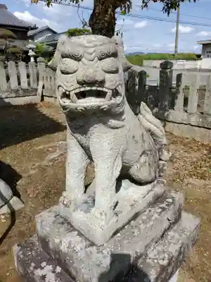 神明神社の狛犬