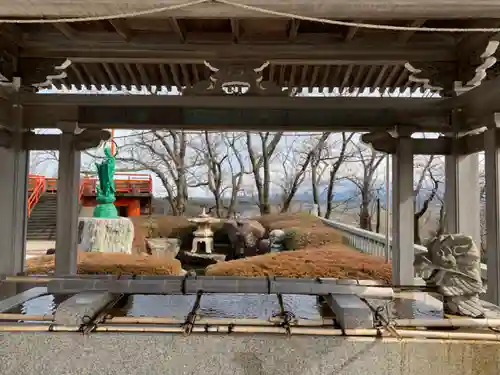 成田山福井別院九頭龍寺の手水舎