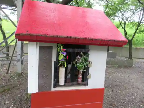 新町神社の末社