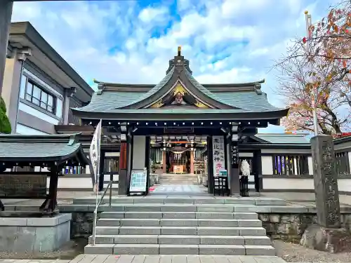里之宮 湯殿山神社の山門・神門