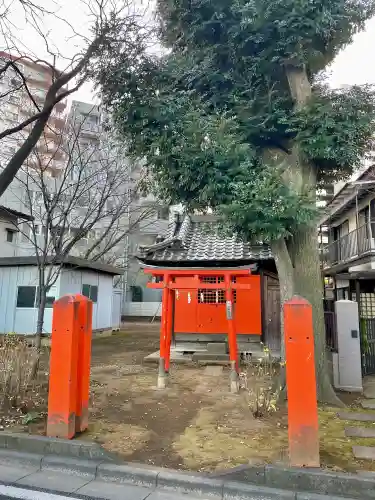 楢姫稲荷神社の{uncategorized: "未分類", other: "その他", undefined: "問題あり", building: "その他建物", grave: "お墓", sacred_gate: "鳥居", guardian: "狛犬", statue: "像", buddha: "仏像", history: "歴史", nature: "自然", garden: "庭園", animal: "動物", pagoda: "塔", temizu: "手水舎", mountain_gate: "山門・神門", sanctuary: "本殿・本堂", subordinate: "末社・摂社", art: "芸術", scenery: "景色", jizo: "地蔵", ema: "絵馬", goshuin: "御朱印", omikuji: "おみくじ", items: "授与品その他", amulet: "お守り", goshuincho: "御朱印帳", eats: "食事", festival: "お祭り", votive_dance: "神楽", shichigosan: "七五三参", wedding: "結婚式", experience: "体験その他", initially: "初詣", around: "周辺", anti_infection: "感染症対策"}