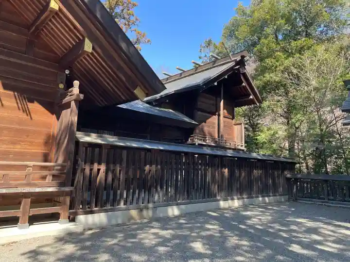 大間々神明宮の{uncategorized: "未分類", other: "その他", undefined: "問題あり", building: "その他建物", grave: "お墓", sacred_gate: "鳥居", guardian: "狛犬", statue: "像", buddha: "仏像", history: "歴史", nature: "自然", garden: "庭園", animal: "動物", pagoda: "塔", temizu: "手水舎", mountain_gate: "山門・神門", sanctuary: "本殿・本堂", subordinate: "末社・摂社", art: "芸術", scenery: "景色", jizo: "地蔵", ema: "絵馬", goshuin: "御朱印", omikuji: "おみくじ", items: "授与品その他", amulet: "お守り", goshuincho: "御朱印帳", eats: "食事", festival: "お祭り", votive_dance: "神楽", shichigosan: "七五三参", wedding: "結婚式", experience: "体験その他", initially: "初詣", around: "周辺", anti_infection: "感染症対策"}