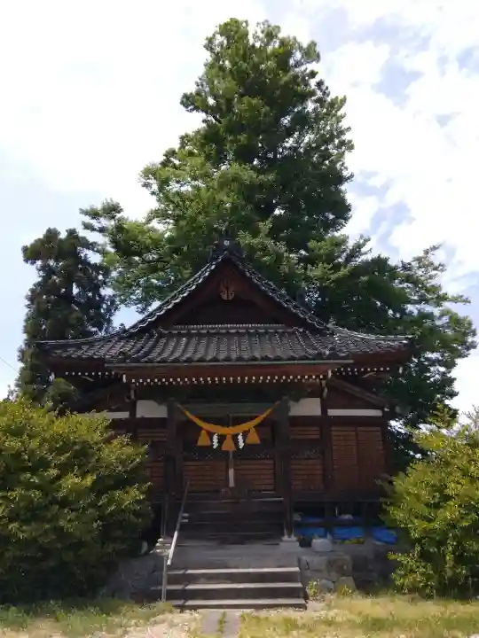 日吉神社の{uncategorized: "未分類", other: "その他", undefined: "問題あり", building: "その他建物", grave: "お墓", sacred_gate: "鳥居", guardian: "狛犬", statue: "像", buddha: "仏像", history: "歴史", nature: "自然", garden: "庭園", animal: "動物", pagoda: "塔", temizu: "手水舎", mountain_gate: "山門・神門", sanctuary: "本殿・本堂", subordinate: "末社・摂社", art: "芸術", scenery: "景色", jizo: "地蔵", ema: "絵馬", goshuin: "御朱印", omikuji: "おみくじ", items: "授与品その他", amulet: "お守り", goshuincho: "御朱印帳", eats: "食事", festival: "お祭り", votive_dance: "神楽", shichigosan: "七五三参", wedding: "結婚式", experience: "体験その他", initially: "初詣", around: "周辺", anti_infection: "感染症対策"}