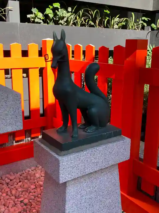 豊受稲荷神社の狛犬