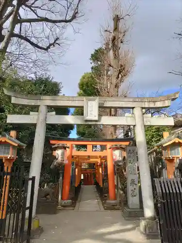 花園稲荷神社の鳥居
