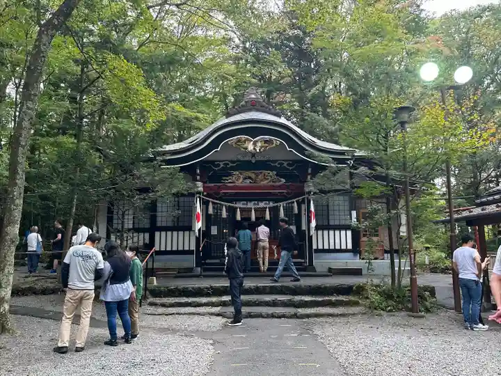 新屋山神社(山梨県)