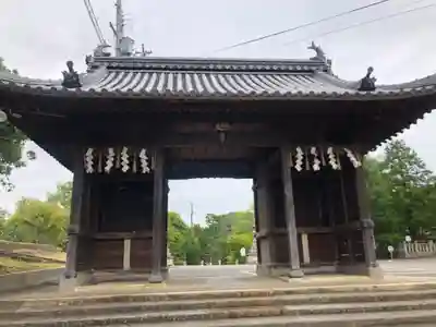 日岡神社の山門・神門