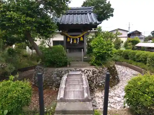長田神社の{uncategorized: "未分類", other: "その他", undefined: "問題あり", building: "その他建物", grave: "お墓", sacred_gate: "鳥居", guardian: "狛犬", statue: "像", buddha: "仏像", history: "歴史", nature: "自然", garden: "庭園", animal: "動物", pagoda: "塔", temizu: "手水舎", mountain_gate: "山門・神門", sanctuary: "本殿・本堂", subordinate: "末社・摂社", art: "芸術", scenery: "景色", jizo: "地蔵", ema: "絵馬", goshuin: "御朱印", omikuji: "おみくじ", items: "授与品その他", amulet: "お守り", goshuincho: "御朱印帳", eats: "食事", festival: "お祭り", votive_dance: "神楽", shichigosan: "七五三参", wedding: "結婚式", experience: "体験その他", initially: "初詣", around: "周辺", anti_infection: "感染症対策"}