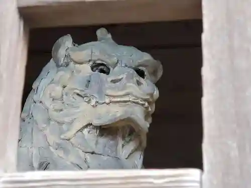 魚吹八幡神社の狛犬