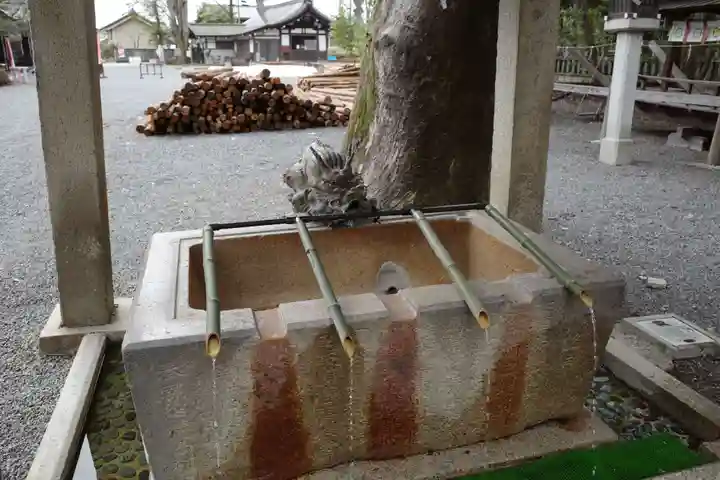 穂高神社本宮の手水舎