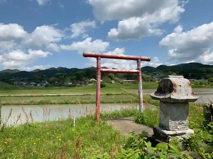 神社(名称不明)の鳥居