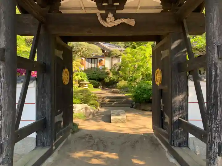 光明寺の山門・神門