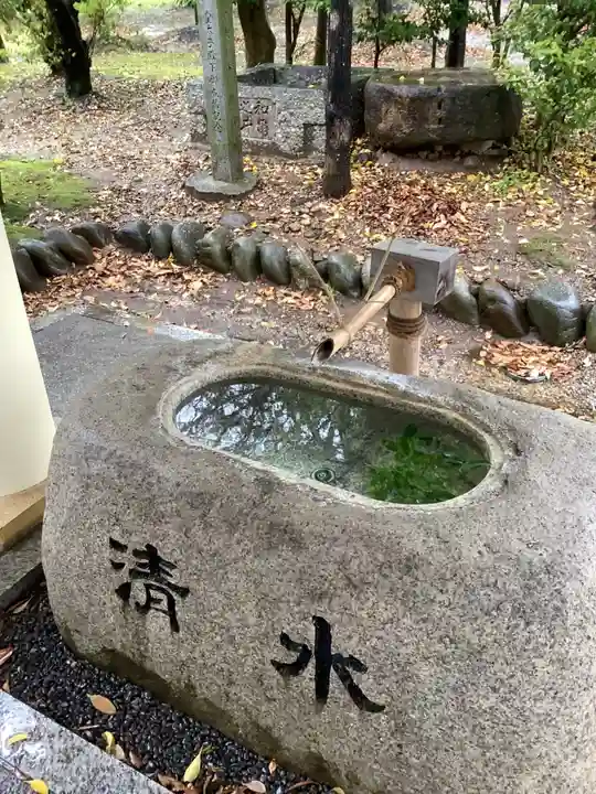 朝宮神社の手水舎