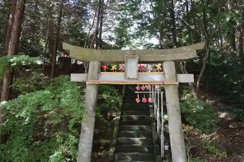 滑川神社 - 仕事と子どもの守り神の鳥居