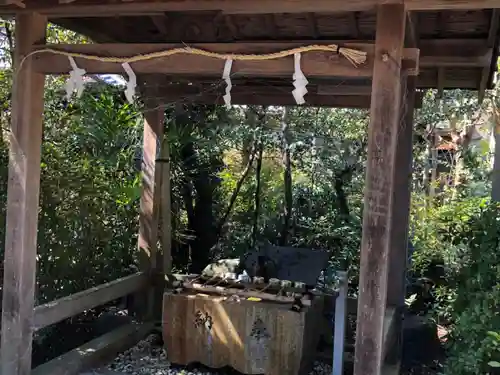 老杉神社の手水舎
