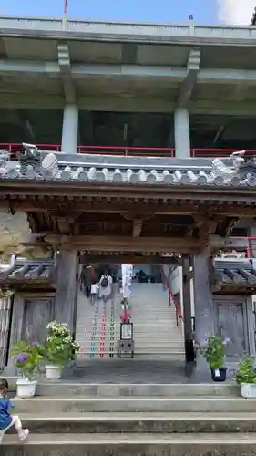 救馬溪観音の山門・神門