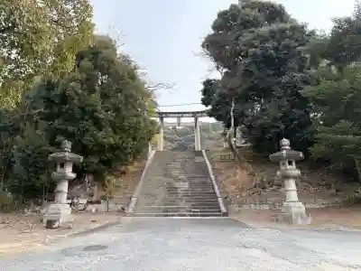 豊国廟（豊国神社飛地境内）の{uncategorized: "未分類", other: "その他", undefined: "問題あり", building: "その他建物", grave: "お墓", sacred_gate: "鳥居", guardian: "狛犬", statue: "像", buddha: "仏像", history: "歴史", nature: "自然", garden: "庭園", animal: "動物", pagoda: "塔", temizu: "手水舎", mountain_gate: "山門・神門", sanctuary: "本殿・本堂", subordinate: "末社・摂社", art: "芸術", scenery: "景色", jizo: "地蔵", ema: "絵馬", goshuin: "御朱印", omikuji: "おみくじ", items: "授与品その他", amulet: "お守り", goshuincho: "御朱印帳", eats: "食事", festival: "お祭り", votive_dance: "神楽", shichigosan: "七五三参", wedding: "結婚式", experience: "体験その他", initially: "初詣", around: "周辺", anti_infection: "感染症対策"}