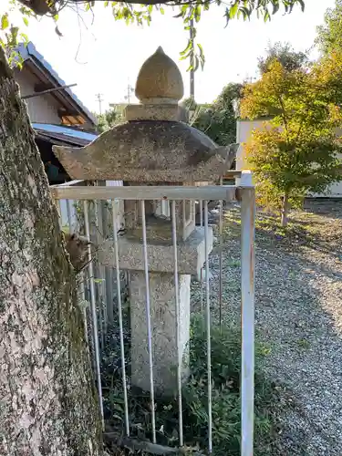 御日塚神社の建物その他