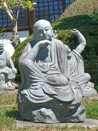 全徳寺の{uncategorized: "未分類", other: "その他", undefined: "問題あり", building: "その他建物", grave: "お墓", sacred_gate: "鳥居", guardian: "狛犬", statue: "像", buddha: "仏像", history: "歴史", nature: "自然", garden: "庭園", animal: "動物", pagoda: "塔", temizu: "手水舎", mountain_gate: "山門・神門", sanctuary: "本殿・本堂", subordinate: "末社・摂社", art: "芸術", scenery: "景色", jizo: "地蔵", ema: "絵馬", goshuin: "御朱印", omikuji: "おみくじ", items: "授与品その他", amulet: "お守り", goshuincho: "御朱印帳", eats: "食事", festival: "お祭り", votive_dance: "神楽", shichigosan: "七五三参", wedding: "結婚式", experience: "体験その他", initially: "初詣", around: "周辺", anti_infection: "感染症対策"}