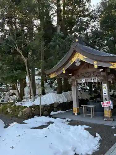 白山比咩神社の{uncategorized: "未分類", other: "その他", undefined: "問題あり", building: "その他建物", grave: "お墓", sacred_gate: "鳥居", guardian: "狛犬", statue: "像", buddha: "仏像", history: "歴史", nature: "自然", garden: "庭園", animal: "動物", pagoda: "塔", temizu: "手水舎", mountain_gate: "山門・神門", sanctuary: "本殿・本堂", subordinate: "末社・摂社", art: "芸術", scenery: "景色", jizo: "地蔵", ema: "絵馬", goshuin: "御朱印", omikuji: "おみくじ", items: "授与品その他", amulet: "お守り", goshuincho: "御朱印帳", eats: "食事", festival: "お祭り", votive_dance: "神楽", shichigosan: "七五三参", wedding: "結婚式", experience: "体験その他", initially: "初詣", around: "周辺", anti_infection: "感染症対策"}