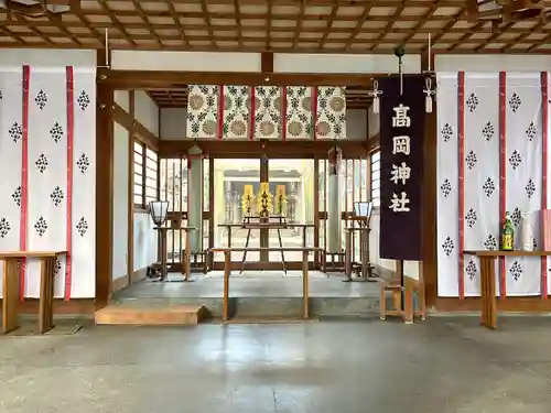 高岡神社の本殿・本堂