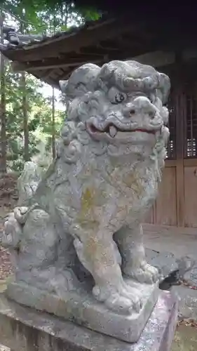 小山神社の狛犬