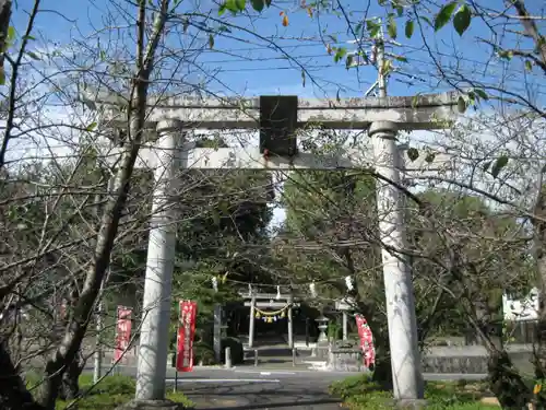 諏訪神社の鳥居