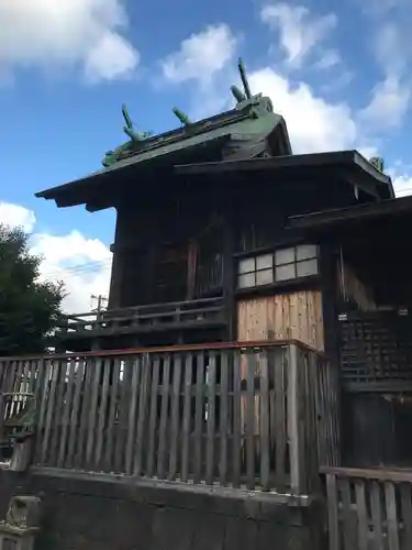 出世稻荷神社の本殿