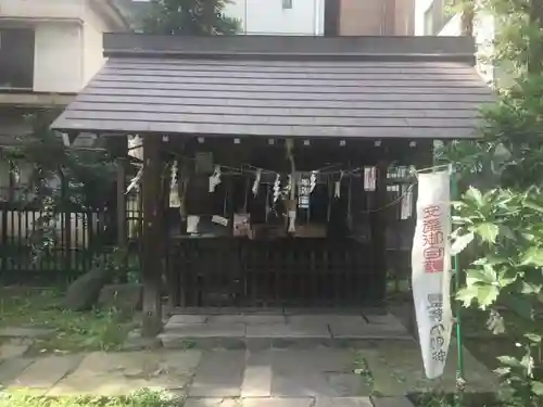 新橋鹽竃神社の本殿