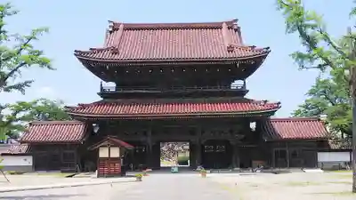 井波別院瑞泉寺の山門・神門