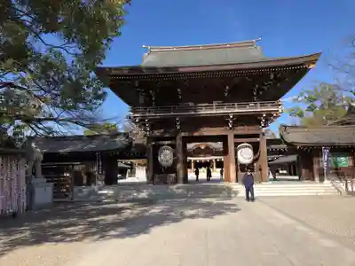 寒川神社の山門・神門