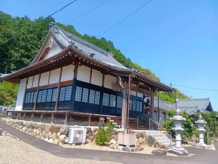 陽徳禅寺の{uncategorized: "未分類", other: "その他", undefined: "問題あり", building: "その他建物", grave: "お墓", sacred_gate: "鳥居", guardian: "狛犬", statue: "像", buddha: "仏像", history: "歴史", nature: "自然", garden: "庭園", animal: "動物", pagoda: "塔", temizu: "手水舎", mountain_gate: "山門・神門", sanctuary: "本殿・本堂", subordinate: "末社・摂社", art: "芸術", scenery: "景色", jizo: "地蔵", ema: "絵馬", goshuin: "御朱印", omikuji: "おみくじ", items: "授与品その他", amulet: "お守り", goshuincho: "御朱印帳", eats: "食事", festival: "お祭り", votive_dance: "神楽", shichigosan: "七五三参", wedding: "結婚式", experience: "体験その他", initially: "初詣", around: "周辺", anti_infection: "感染症対策"}
