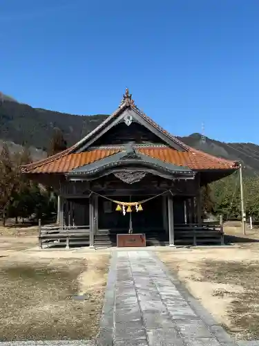 大森八幡神社の{uncategorized: "未分類", other: "その他", undefined: "問題あり", building: "その他建物", grave: "お墓", sacred_gate: "鳥居", guardian: "狛犬", statue: "像", buddha: "仏像", history: "歴史", nature: "自然", garden: "庭園", animal: "動物", pagoda: "塔", temizu: "手水舎", mountain_gate: "山門・神門", sanctuary: "本殿・本堂", subordinate: "末社・摂社", art: "芸術", scenery: "景色", jizo: "地蔵", ema: "絵馬", goshuin: "御朱印", omikuji: "おみくじ", items: "授与品その他", amulet: "お守り", goshuincho: "御朱印帳", eats: "食事", festival: "お祭り", votive_dance: "神楽", shichigosan: "七五三参", wedding: "結婚式", experience: "体験その他", initially: "初詣", around: "周辺", anti_infection: "感染症対策"}
