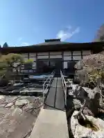 雲居寺の{uncategorized: "未分類", other: "その他", undefined: "問題あり", building: "その他建物", grave: "お墓", sacred_gate: "鳥居", guardian: "狛犬", statue: "像", buddha: "仏像", history: "歴史", nature: "自然", garden: "庭園", animal: "動物", pagoda: "塔", temizu: "手水舎", mountain_gate: "山門・神門", sanctuary: "本殿・本堂", subordinate: "末社・摂社", art: "芸術", scenery: "景色", jizo: "地蔵", ema: "絵馬", goshuin: "御朱印", omikuji: "おみくじ", items: "授与品その他", amulet: "お守り", goshuincho: "御朱印帳", eats: "食事", festival: "お祭り", votive_dance: "神楽", shichigosan: "七五三参", wedding: "結婚式", experience: "体験その他", initially: "初詣", around: "周辺", anti_infection: "感染症対策"}