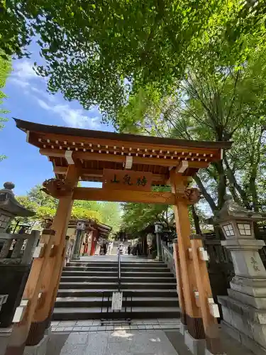 待乳山聖天（本龍院）の{uncategorized: "未分類", other: "その他", undefined: "問題あり", building: "その他建物", grave: "お墓", sacred_gate: "鳥居", guardian: "狛犬", statue: "像", buddha: "仏像", history: "歴史", nature: "自然", garden: "庭園", animal: "動物", pagoda: "塔", temizu: "手水舎", mountain_gate: "山門・神門", sanctuary: "本殿・本堂", subordinate: "末社・摂社", art: "芸術", scenery: "景色", jizo: "地蔵", ema: "絵馬", goshuin: "御朱印", omikuji: "おみくじ", items: "授与品その他", amulet: "お守り", goshuincho: "御朱印帳", eats: "食事", festival: "お祭り", votive_dance: "神楽", shichigosan: "七五三参", wedding: "結婚式", experience: "体験その他", initially: "初詣", around: "周辺", anti_infection: "感染症対策"}