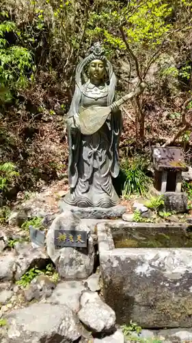 榛名神社の像