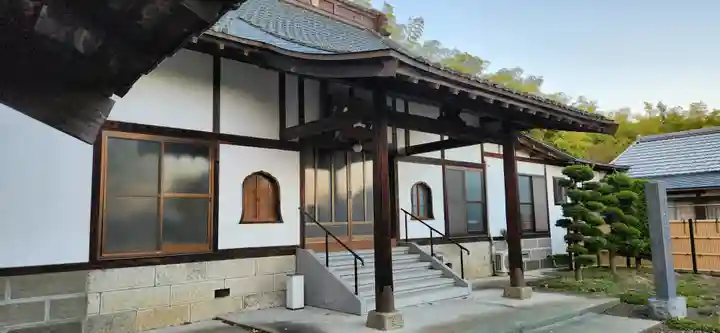 慈雲寺の本殿・本堂