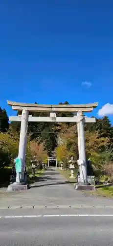 春日神社の{uncategorized: "未分類", other: "その他", undefined: "問題あり", building: "その他建物", grave: "お墓", sacred_gate: "鳥居", guardian: "狛犬", statue: "像", buddha: "仏像", history: "歴史", nature: "自然", garden: "庭園", animal: "動物", pagoda: "塔", temizu: "手水舎", mountain_gate: "山門・神門", sanctuary: "本殿・本堂", subordinate: "末社・摂社", art: "芸術", scenery: "景色", jizo: "地蔵", ema: "絵馬", goshuin: "御朱印", omikuji: "おみくじ", items: "授与品その他", amulet: "お守り", goshuincho: "御朱印帳", eats: "食事", festival: "お祭り", votive_dance: "神楽", shichigosan: "七五三参", wedding: "結婚式", experience: "体験その他", initially: "初詣", around: "周辺", anti_infection: "感染症対策"}