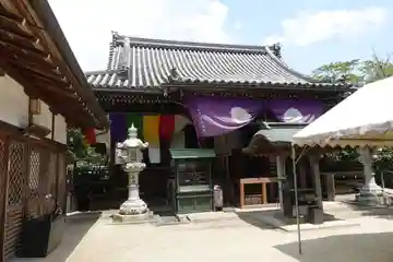 律院の本殿・本堂