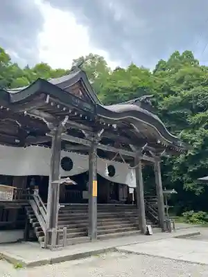 戸隠神社中社の{uncategorized: "未分類", other: "その他", undefined: "問題あり", building: "その他建物", grave: "お墓", sacred_gate: "鳥居", guardian: "狛犬", statue: "像", buddha: "仏像", history: "歴史", nature: "自然", garden: "庭園", animal: "動物", pagoda: "塔", temizu: "手水舎", mountain_gate: "山門・神門", sanctuary: "本殿・本堂", subordinate: "末社・摂社", art: "芸術", scenery: "景色", jizo: "地蔵", ema: "絵馬", goshuin: "御朱印", omikuji: "おみくじ", items: "授与品その他", amulet: "お守り", goshuincho: "御朱印帳", eats: "食事", festival: "お祭り", votive_dance: "神楽", shichigosan: "七五三参", wedding: "結婚式", experience: "体験その他", initially: "初詣", around: "周辺", anti_infection: "感染症対策"}