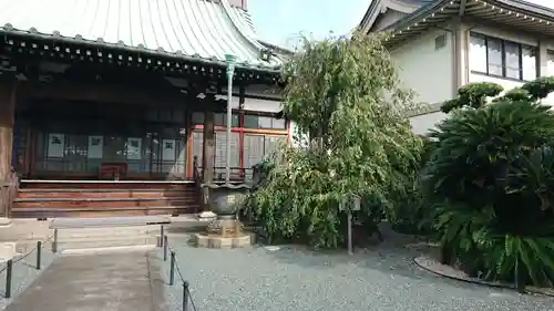 海長寺の本殿