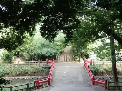 氷川女體神社の庭園