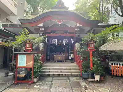三崎稲荷神社の本殿・本堂