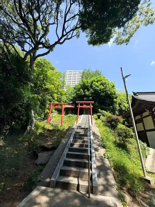 白旗神社(品濃白旗神社)の{uncategorized: "未分類", other: "その他", undefined: "問題あり", building: "その他建物", grave: "お墓", sacred_gate: "鳥居", guardian: "狛犬", statue: "像", buddha: "仏像", history: "歴史", nature: "自然", garden: "庭園", animal: "動物", pagoda: "塔", temizu: "手水舎", mountain_gate: "山門・神門", sanctuary: "本殿・本堂", subordinate: "末社・摂社", art: "芸術", scenery: "景色", jizo: "地蔵", ema: "絵馬", goshuin: "御朱印", omikuji: "おみくじ", items: "授与品その他", amulet: "お守り", goshuincho: "御朱印帳", eats: "食事", festival: "お祭り", votive_dance: "神楽", shichigosan: "七五三参", wedding: "結婚式", experience: "体験その他", initially: "初詣", around: "周辺", anti_infection: "感染症対策"}