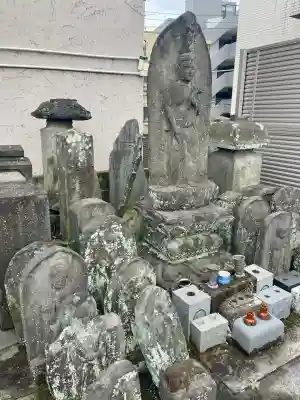 清源寺の{uncategorized: "未分類", other: "その他", undefined: "問題あり", building: "その他建物", grave: "お墓", sacred_gate: "鳥居", guardian: "狛犬", statue: "像", buddha: "仏像", history: "歴史", nature: "自然", garden: "庭園", animal: "動物", pagoda: "塔", temizu: "手水舎", mountain_gate: "山門・神門", sanctuary: "本殿・本堂", subordinate: "末社・摂社", art: "芸術", scenery: "景色", jizo: "地蔵", ema: "絵馬", goshuin: "御朱印", omikuji: "おみくじ", items: "授与品その他", amulet: "お守り", goshuincho: "御朱印帳", eats: "食事", festival: "お祭り", votive_dance: "神楽", shichigosan: "七五三参", wedding: "結婚式", experience: "体験その他", initially: "初詣", around: "周辺", anti_infection: "感染症対策"}