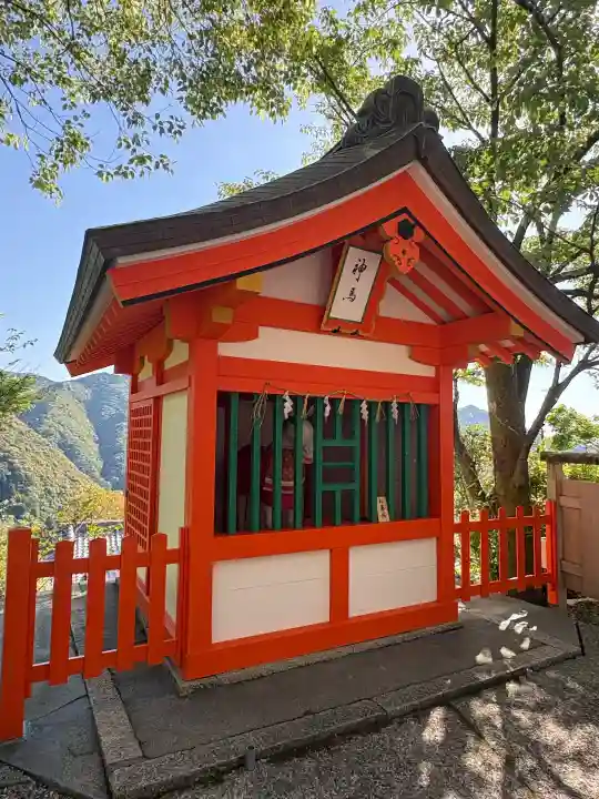 熊野那智大社の{uncategorized: "未分類", other: "その他", undefined: "問題あり", building: "その他建物", grave: "お墓", sacred_gate: "鳥居", guardian: "狛犬", statue: "像", buddha: "仏像", history: "歴史", nature: "自然", garden: "庭園", animal: "動物", pagoda: "塔", temizu: "手水舎", mountain_gate: "山門・神門", sanctuary: "本殿・本堂", subordinate: "末社・摂社", art: "芸術", scenery: "景色", jizo: "地蔵", ema: "絵馬", goshuin: "御朱印", omikuji: "おみくじ", items: "授与品その他", amulet: "お守り", goshuincho: "御朱印帳", eats: "食事", festival: "お祭り", votive_dance: "神楽", shichigosan: "七五三参", wedding: "結婚式", experience: "体験その他", initially: "初詣", around: "周辺", anti_infection: "感染症対策"}