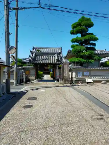 安養寺の山門・神門