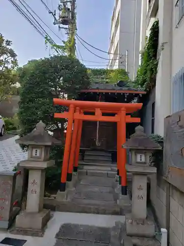 繁栄稲荷神社の本殿・本堂