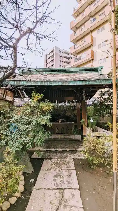 小野照崎神社の手水舎